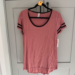 LuLaRoe Classic T (Mauve Short Sleeve Top with Black Accents)